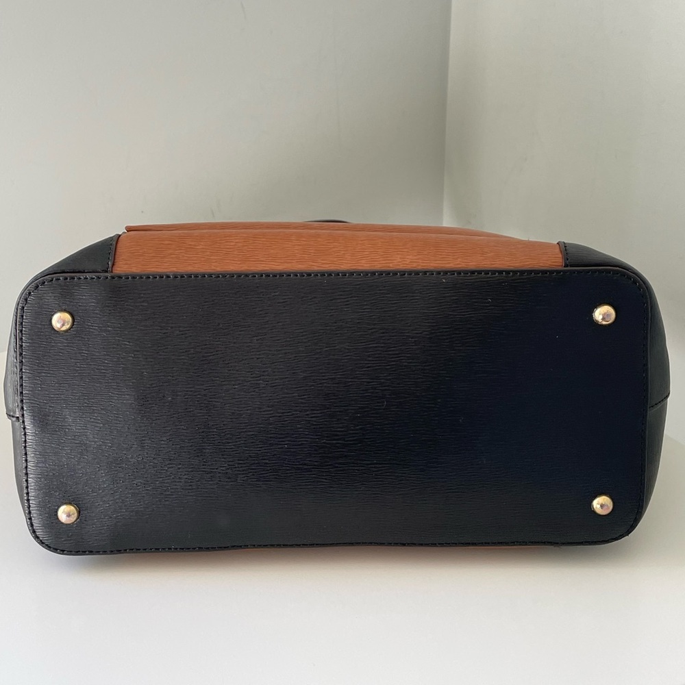 Ralph Lauren Newbury Modern Pocket Tote - Picture 6 of 13